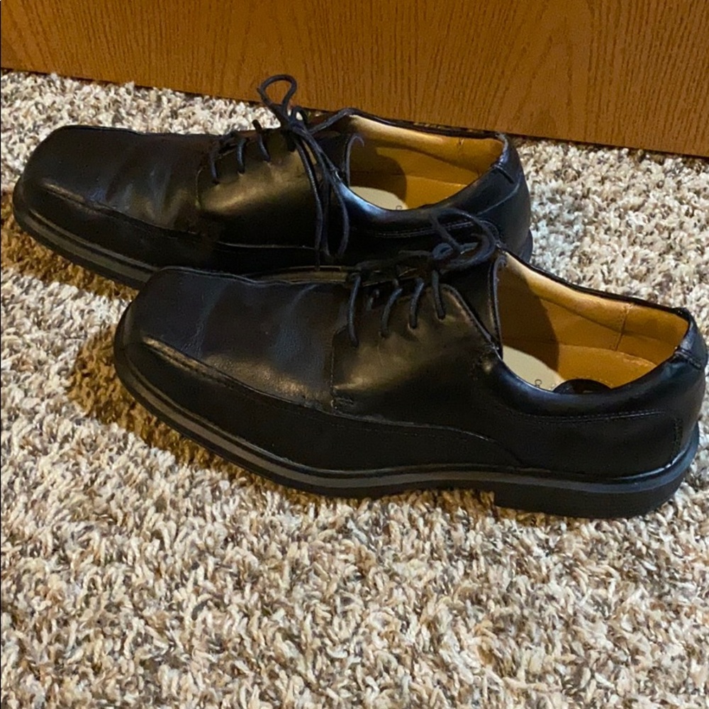 Men’s dress shoes 10.5